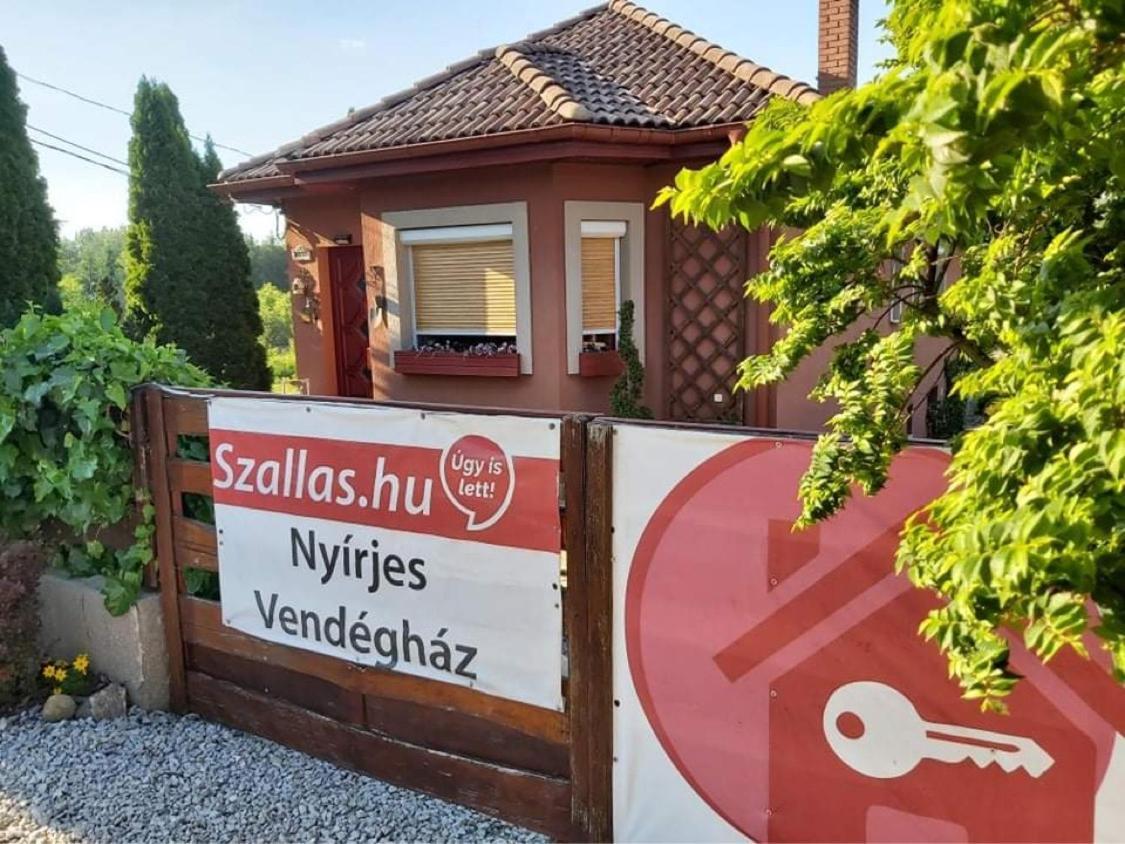 Nyirjes Vendeghaz Hotell Balassagyarmat Eksteriør bilde